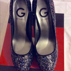 Guess Platform Pumps